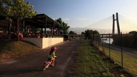 Camping Du Pont De Bourgogne-vakantie-vergelijken