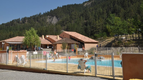 Camping Le Clot Du Jay En Provence-vakantie-vergelijken